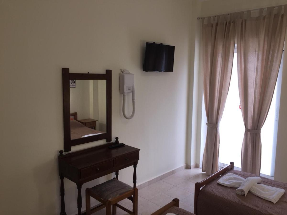 Simotel Ermis 卡尼奥提 外观 照片