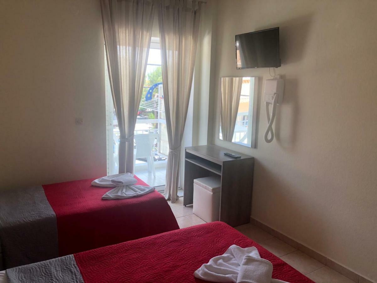 Simotel Ermis 卡尼奥提 外观 照片